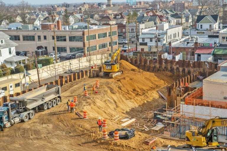 Earthworks during construction of Mineola Harrison Avenue Parking Structure potentially generate airborne dust and contaminants. Image courtesy of MTA LIRR.