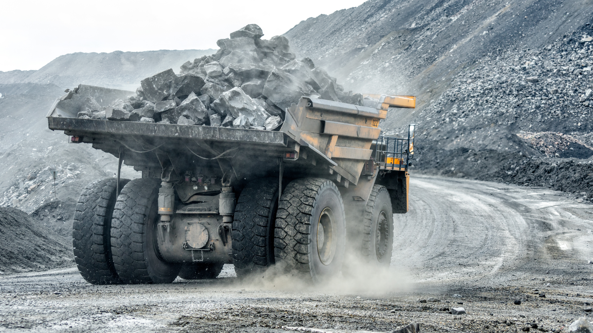 Why monitor mine, construction and quarry dust in real-time?