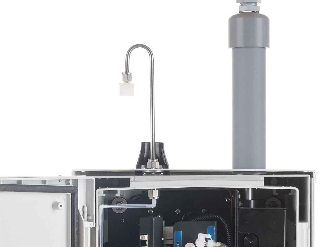 Pumped sampling system and inlet heater