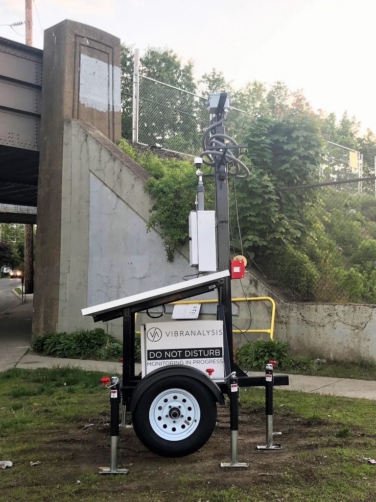 Vibranalysis conducted community air monitoring using 25 portable stations powered by Aeroqual AQS 1 along the LIRR Expansion Project in Nassau County, NY. The highly maneuverable systems included noise and weather sensors, cameras, telemetry, solar panel and batteries.