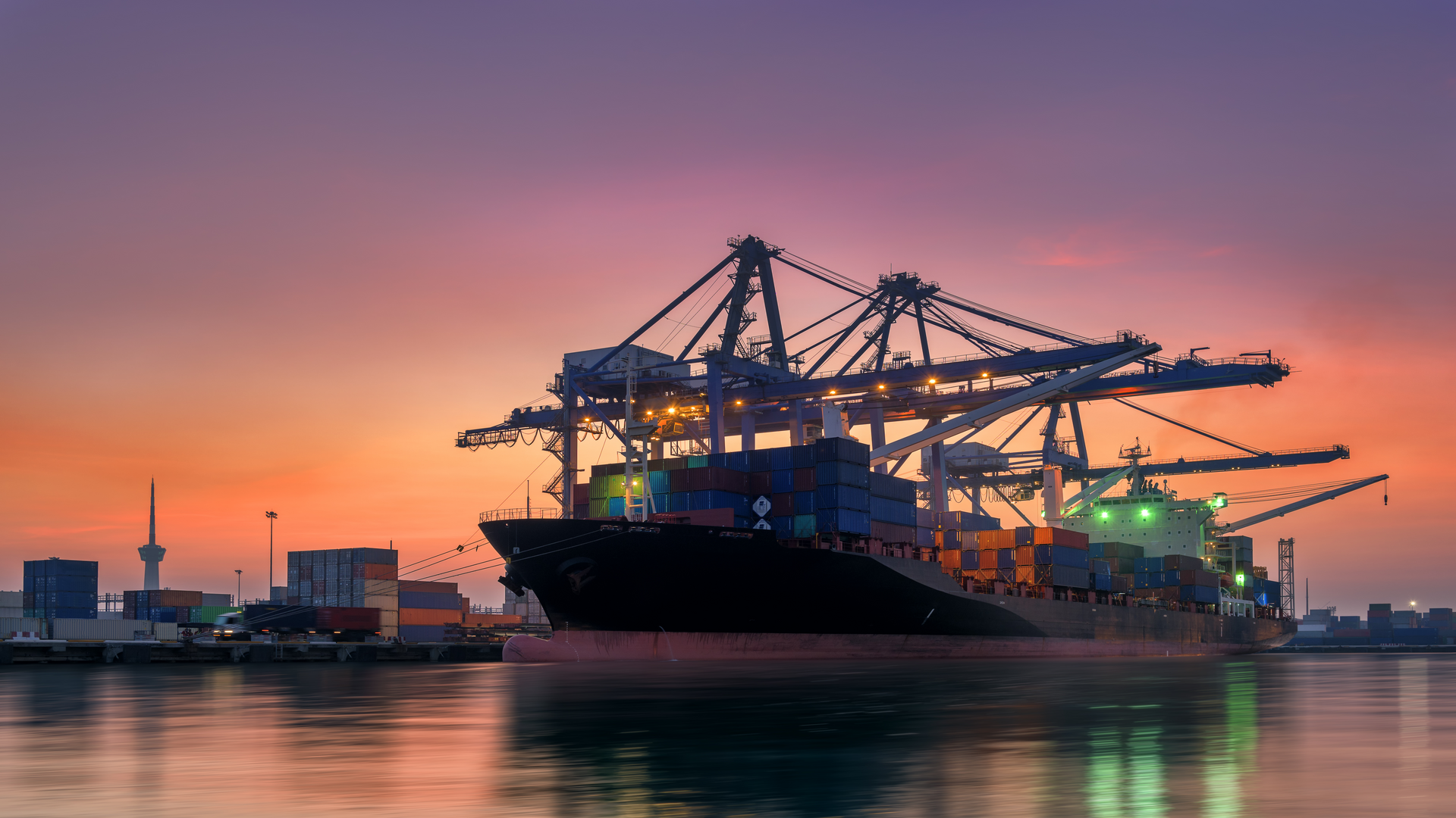 Air pollution from ships or ports harboring a problem?