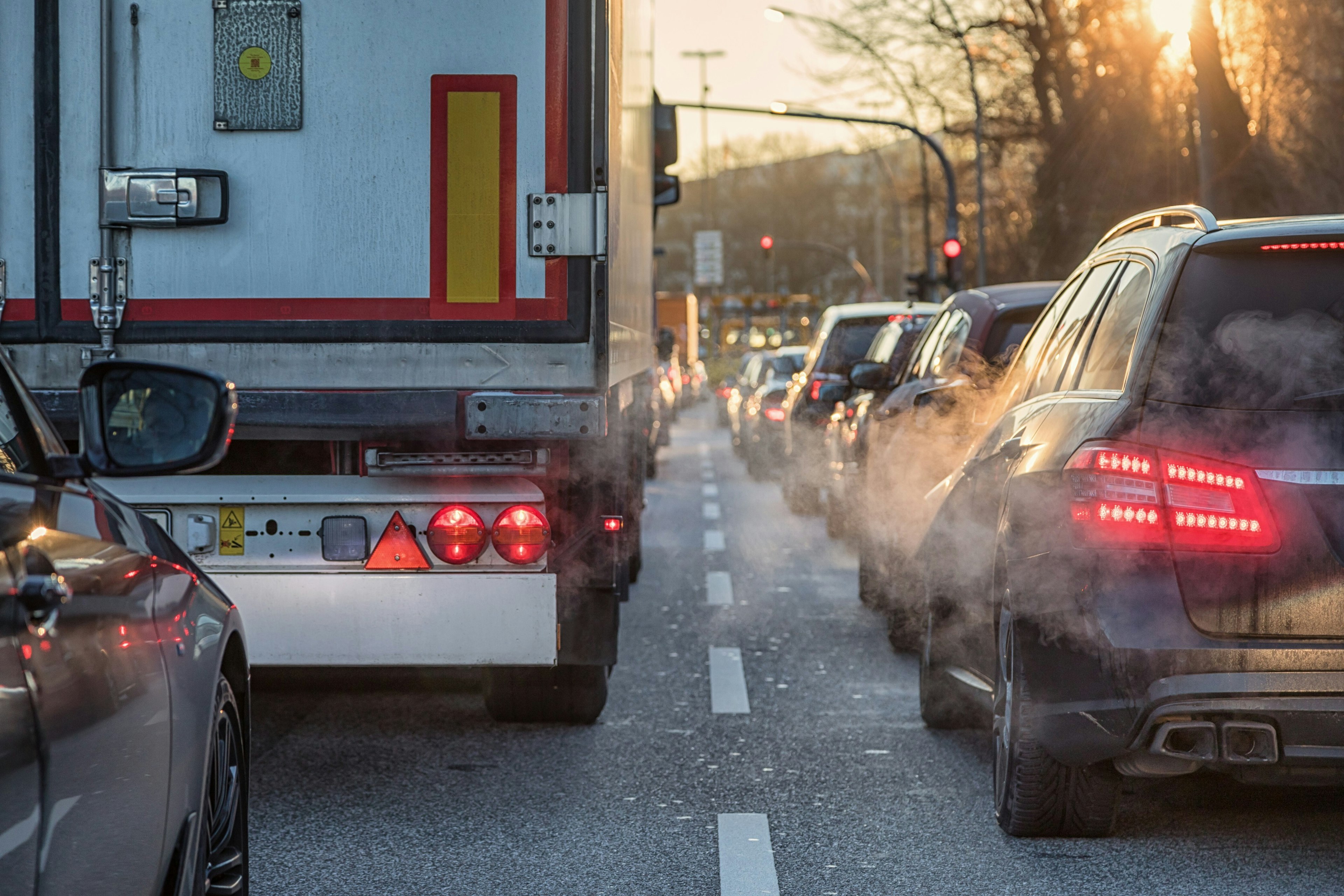 car exhaust pollution and why we need to monitor around schools