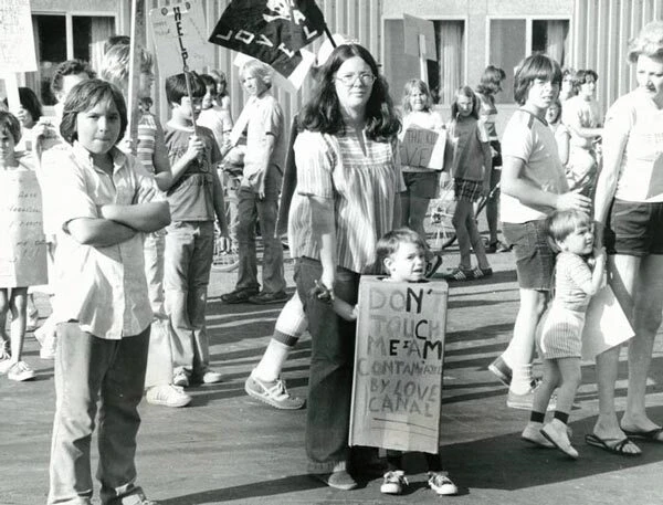 love canal residents protesting